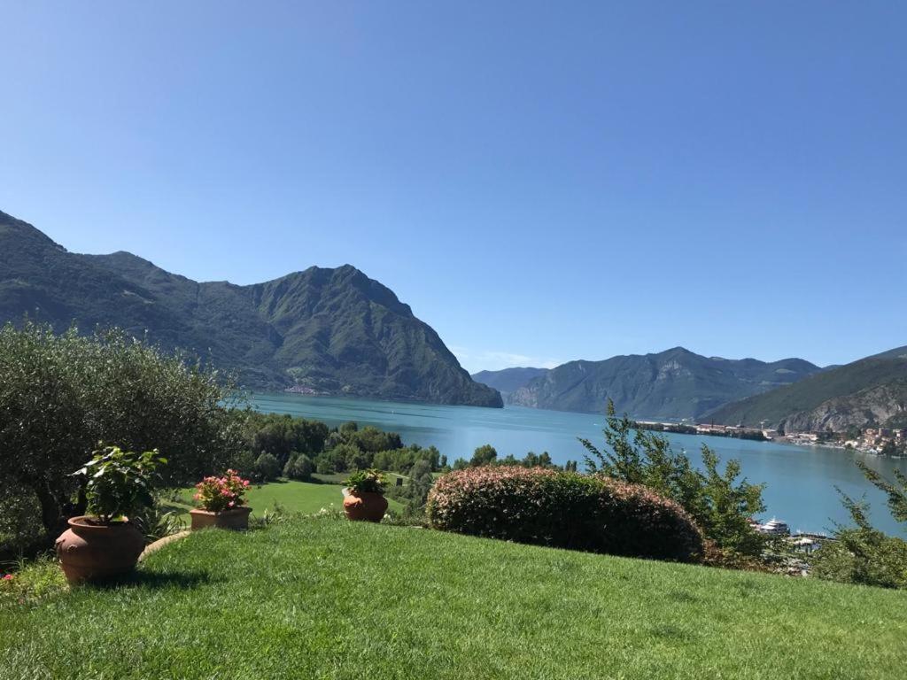 Villa Casa Caponetti Costa Volpino Esterno foto